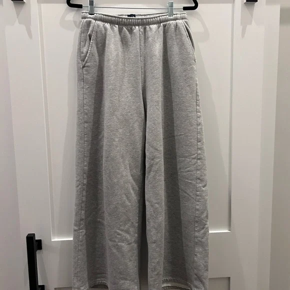 Gap VintageSoft Women's Gray Wide-Leg Sweatpants Medium - Picture 3 of 4